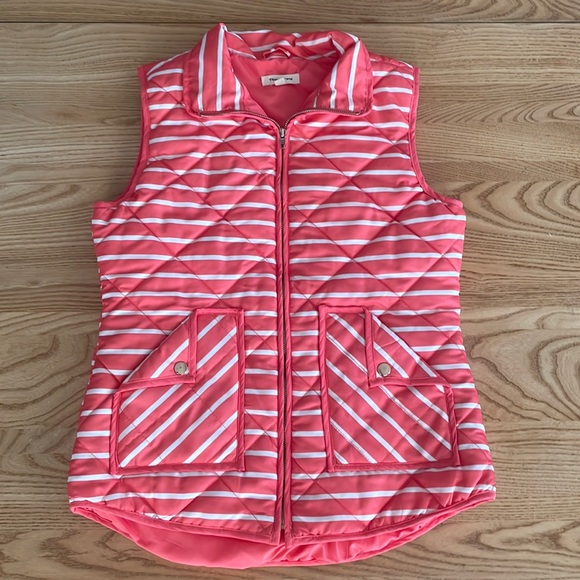 tea n rose Jackets & Blazers - Tea N Rose puffer vest women’s medium